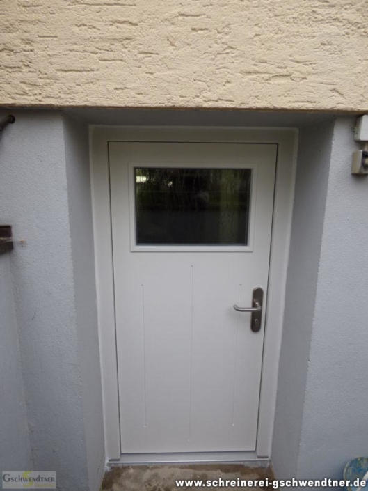126-nebeneingangstuer-mit-oberlichte