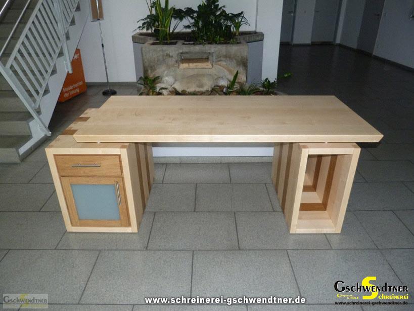 019-schreibtisch-aus-holz