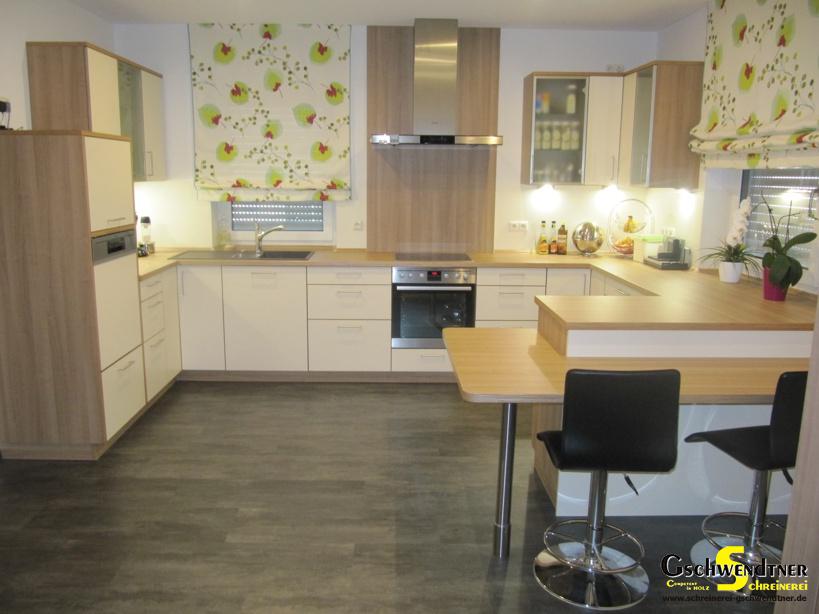 026-kueche-aus-holz-in-uform