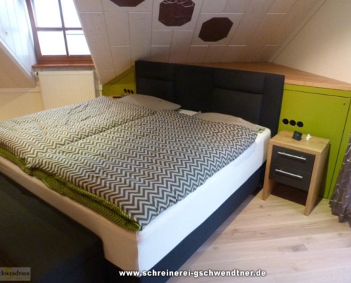 026a-doppelbett-in-ecke-eingepasst