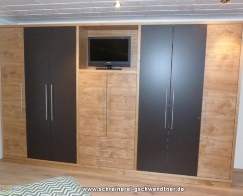 026c-schlafzimmerschrank-aus-holz