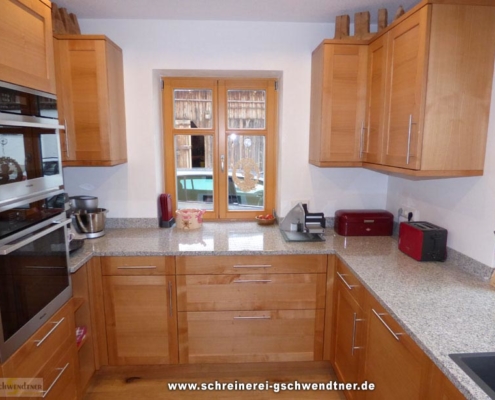 028b-massivkueche-in-kirschbaum