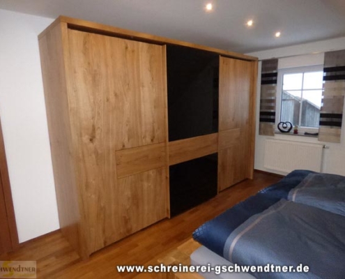 030b-schlafzimmerschrank-aus-holz