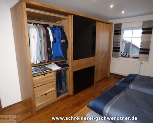 030c-schlafzimmerschrank-aus-holz