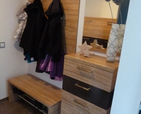045a-wandgarderobe-mit-schrank