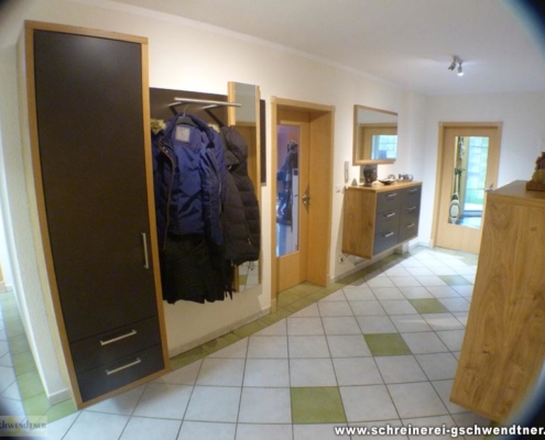 049-garderobe-mit-schleiflackfront