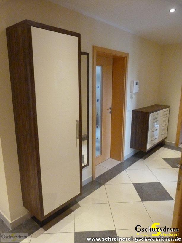 052-garderobe-schwebend-montiert