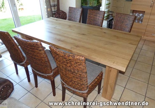 067-esszimmertisch-aus-massivholz