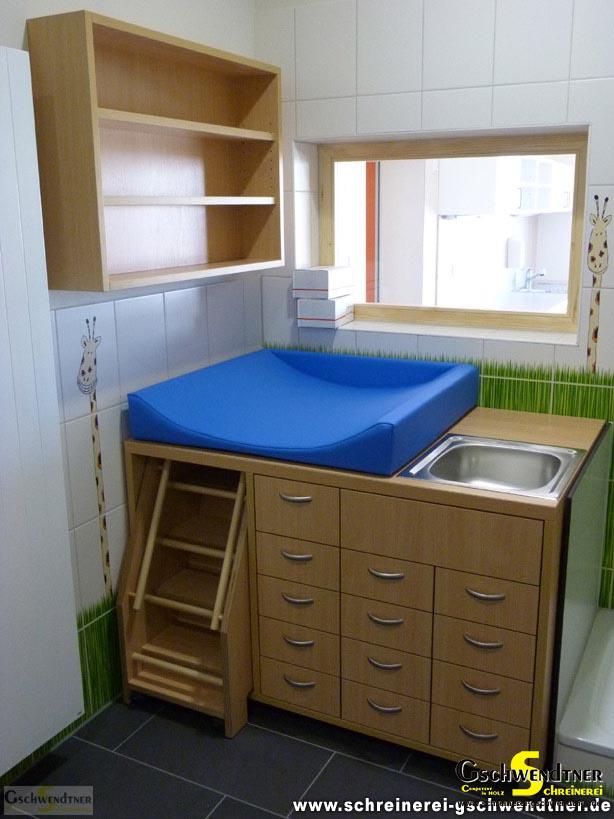 001d-wickeltisch-mit-waschbecken-holz