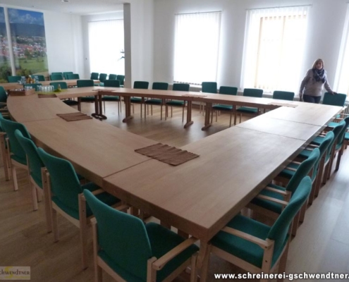 018-besprechungstisch-fuer-sitzungssaal