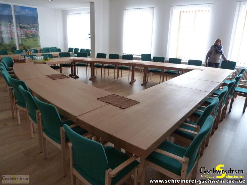 018-besprechungstisch-fuer-sitzungssaal