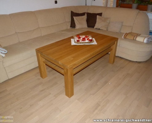 024-couchtisch-aus-holz