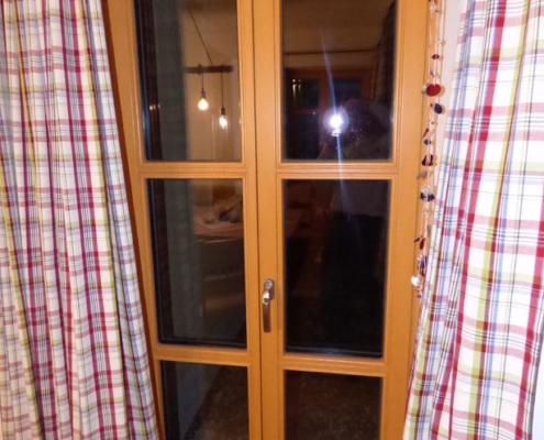 025b-fenster-in-fichte-grün-lackiert