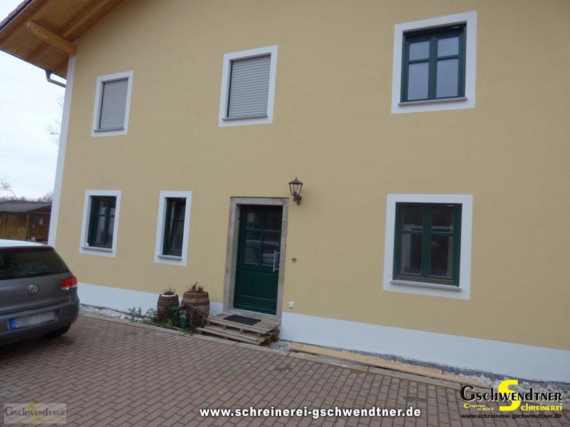 025e-fenster-in-fichte-grün-lackiert