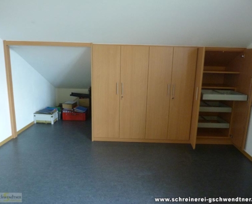 063-einbauschrank-in-dachschraege