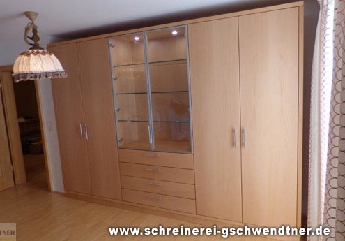 070-einbauschrank-mit-vitrine