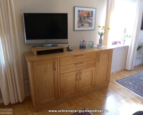 070-sideboard-mit-messinggriffen