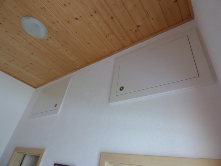 P1030594_ Einbauschrank