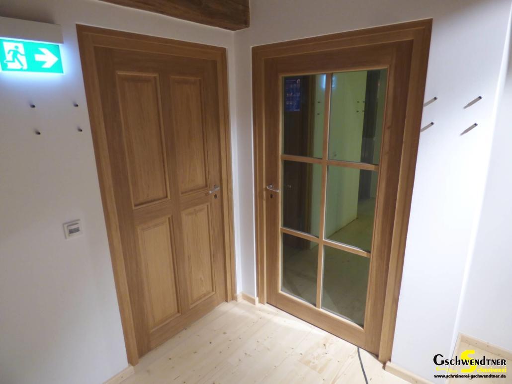 P1040341 Gasthaus Türen