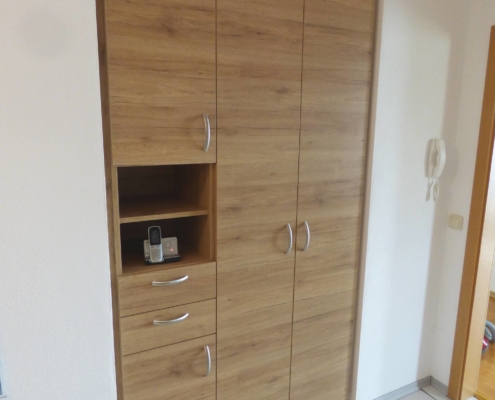 P1040697 Einbauschrank