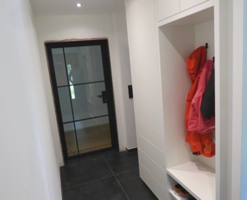 P1040746 Einbau Garderobe