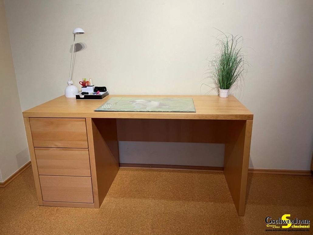 IMG_0607 Schreibtisch aus Holz