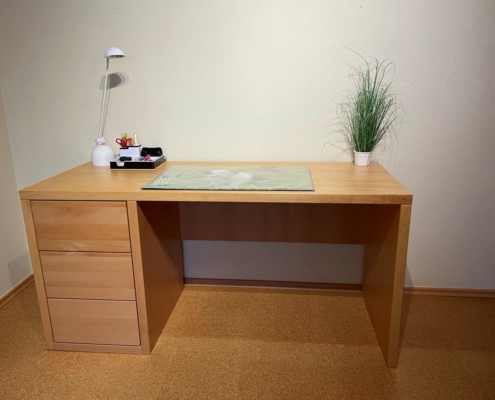 IMG_0607 Schreibtisch aus Holz