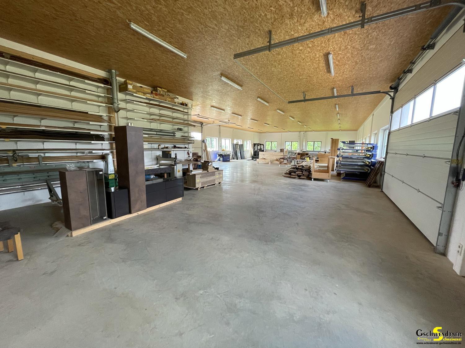 werkhalle-schreinerei-zwei