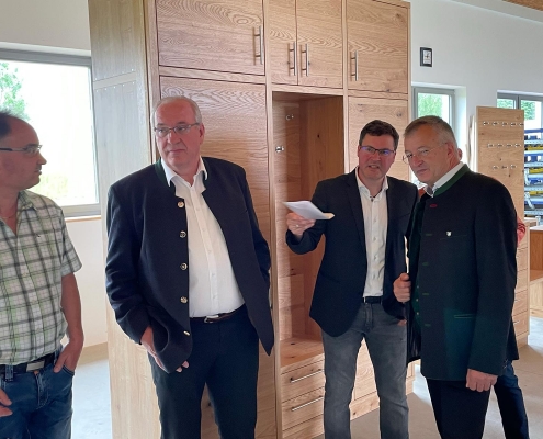 landrat landrat bei schreinerei gschwendnter