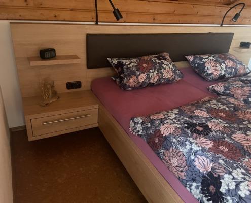 IMG_6552 Schlafzimmer aus Holz